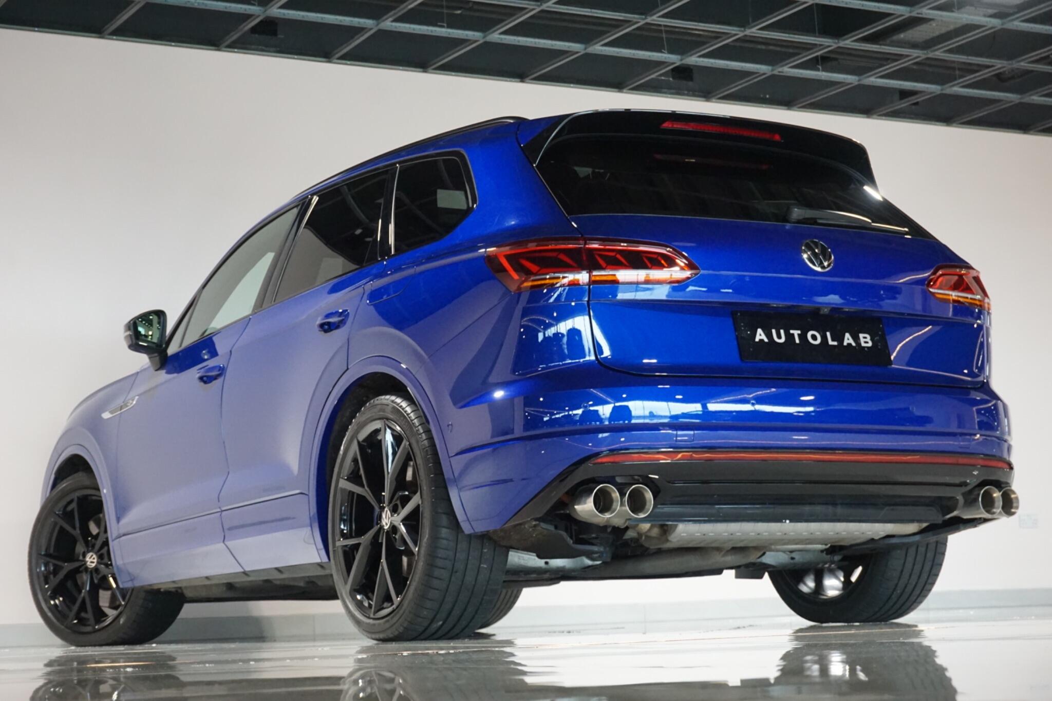 Volkswagen Touareg 3.0 V6 TSI eHybrid 14.3kWh R SUV 5dr Petrol Plug-in Hybrid Tiptronic 4Motion Euro 6 (s/s) (462 ps)